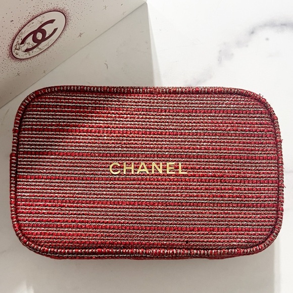 Chanel Limited Edition Cosmetic Bag in Red & Gold Tweed NEW in Box